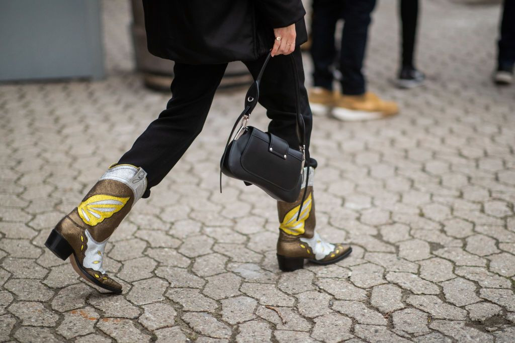 4 THIẾT KẾ BOOTS CỔ CAO SÀNH ĐIỆU “THỐNG TRỊ” LÀNG MỐT MÙA THU-ĐÔNG 2021